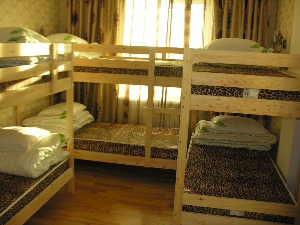 Triumph Astana Hostel Kamer foto