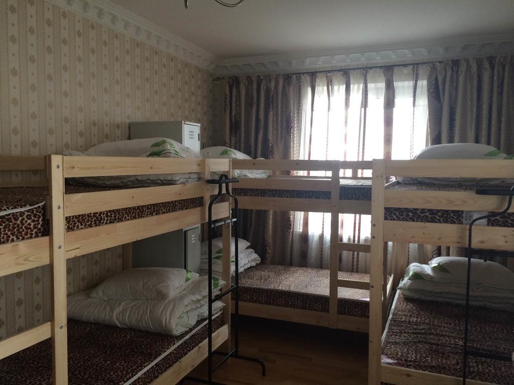 Triumph Astana Hostel Kamer foto