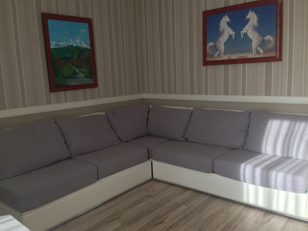 Triumph Astana Hostel Buitenkant foto