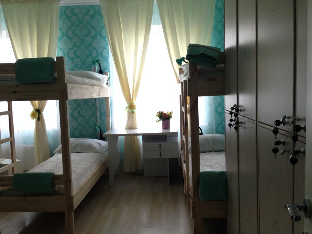 Triumph Astana Hostel Kamer foto